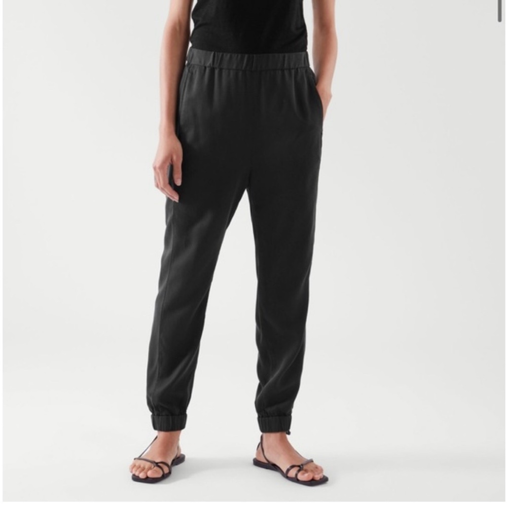COS Black High-Waisted Jogger style Pants